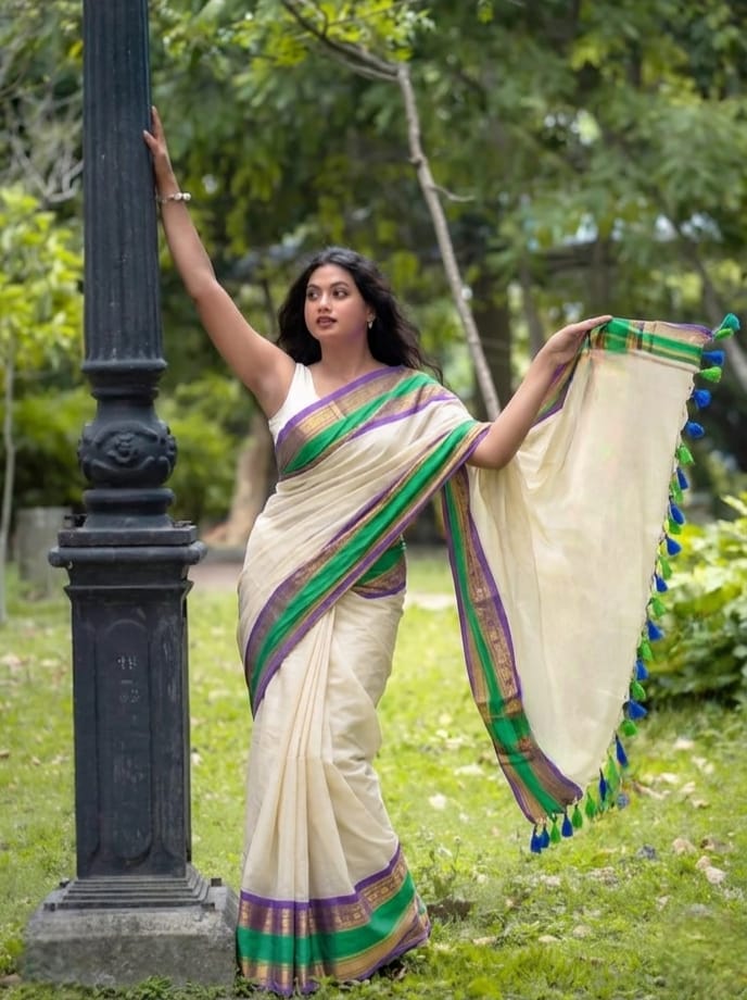 Mull cotton saree with kanchi border