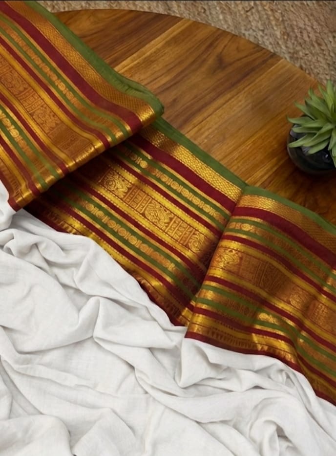 Mull cotton saree with pure kanchi border