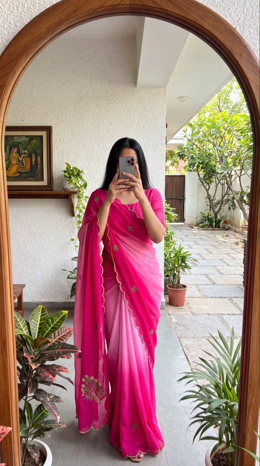 Soft georgette saree with seroski handwork 🩷 pink
