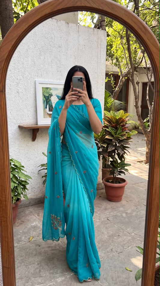 Soft georgette saree with seroski handwork 💙 blue