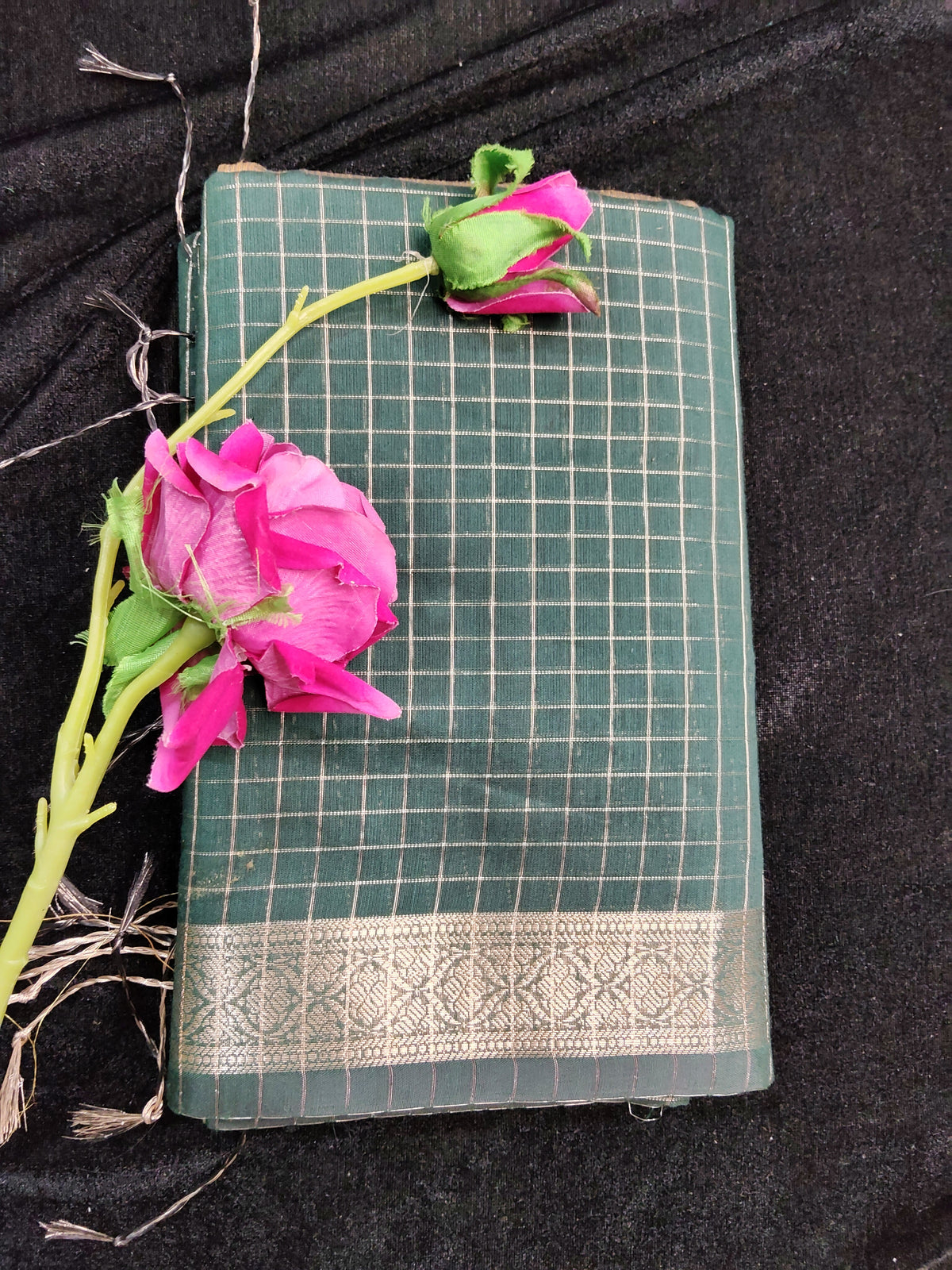 Premium maheshwari checks cotton silk saree ( bottle green and mustard yellow)